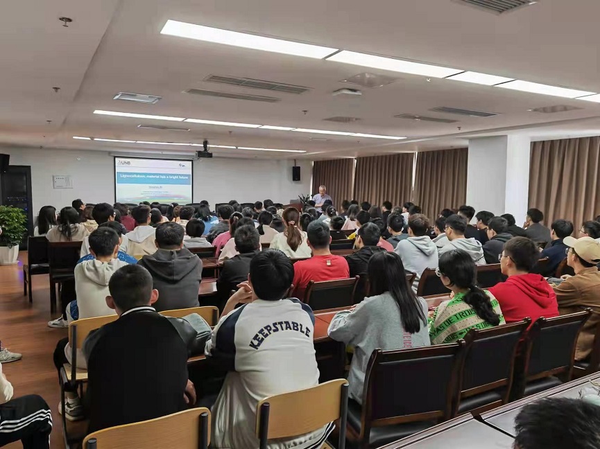 加拿大工程院院士、新布伦瑞克大学教授倪永浩先生来我校讲学3.jpg