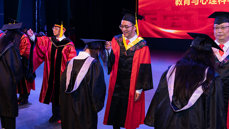 LJH_4025.jpg LJH_4025.jpg