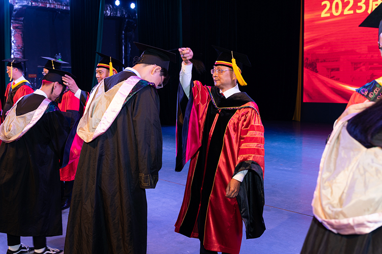 LJH_4035.jpg LJH_4035.jpg