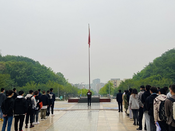 升国旗仪式1 - 副本.jpg