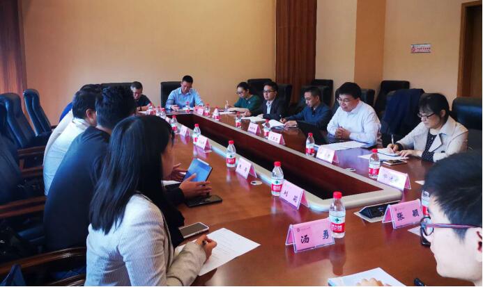 )0IU4ZR9R{KV6(2CQ)ZFSVV.jpg )0IU4ZR9R{KV6(2CQ)ZFSVV.jpg