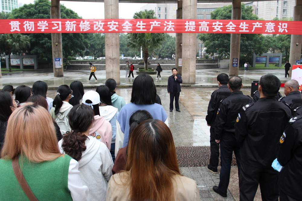 IMG_0672.jpg IMG_0672.jpg