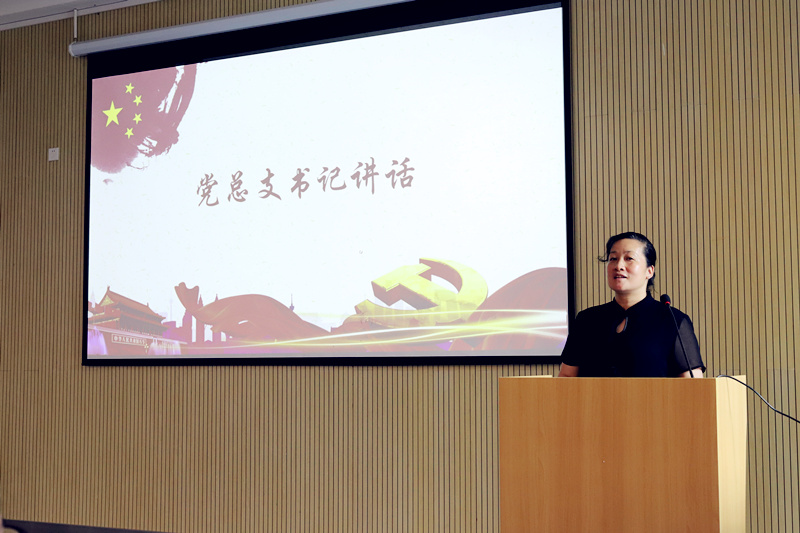 C:/Users/Administrator/Desktop/刘欣月 (2)_副本.jpg