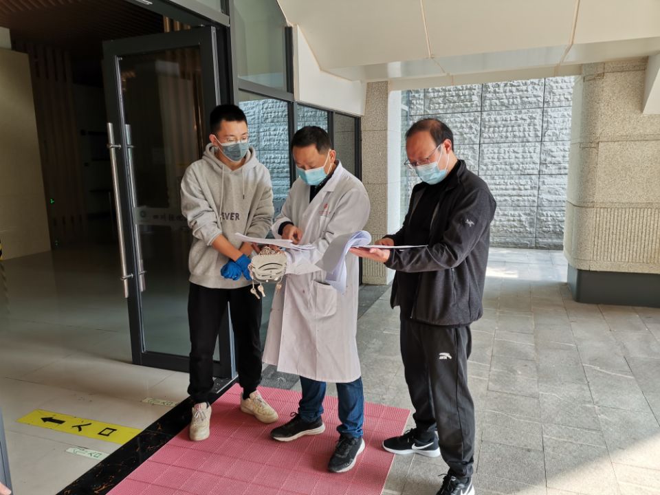 生物工程学院开展安大全检查.jpg