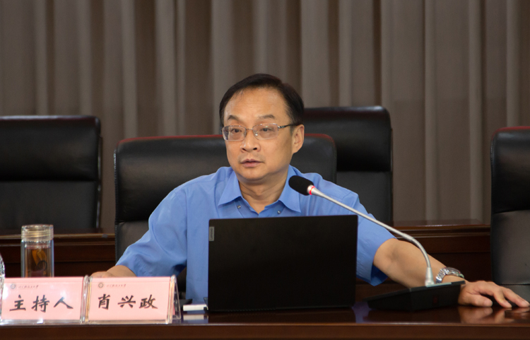 党委常委肖兴政教授为两支部上廉政党课2.jpg 党委常委肖兴政教授为两支部上廉政党课2.jpg