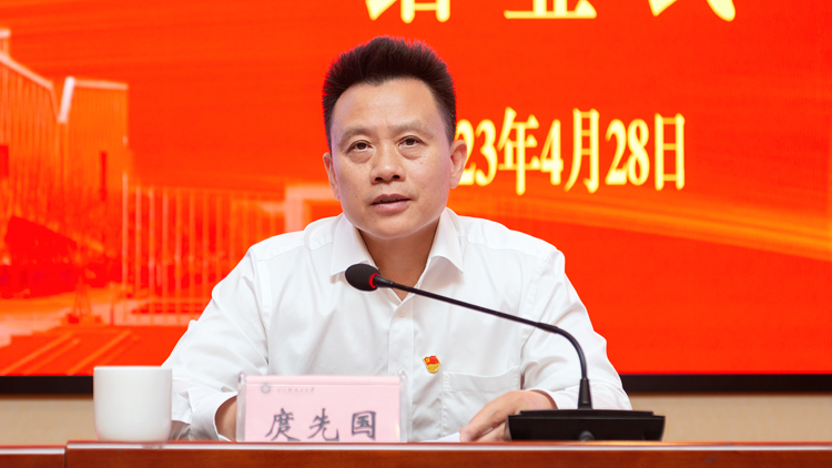 XCB_1077.jpg XCB_1077.jpg