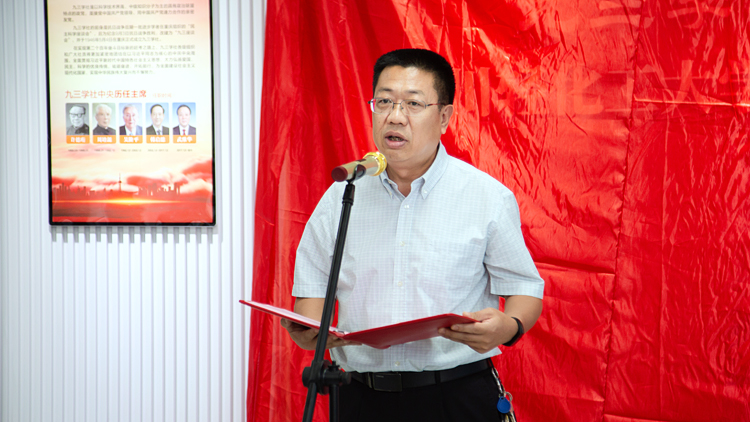 XCB_8177.jpg XCB_8177.jpg