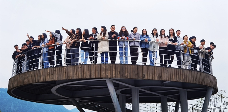 2.2数学与统计学院应统191团支部.jpg 2.2数学与统计学院应统191团支部.jpg