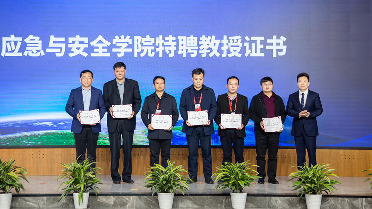 750-10.jpg 750-10.jpg