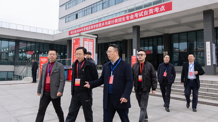 XCB_5917.jpg XCB_5917.jpg