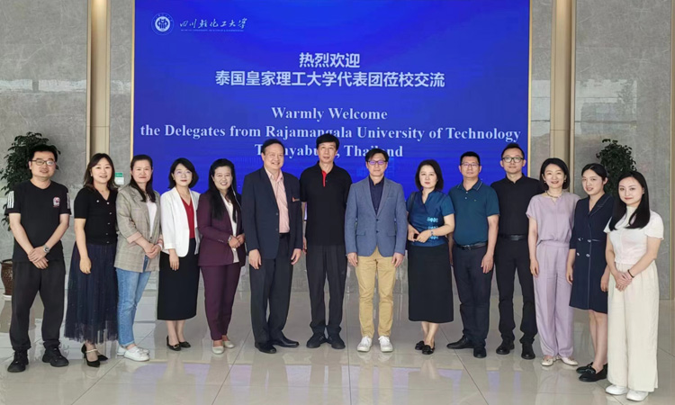 泰国皇家理工2.jpg