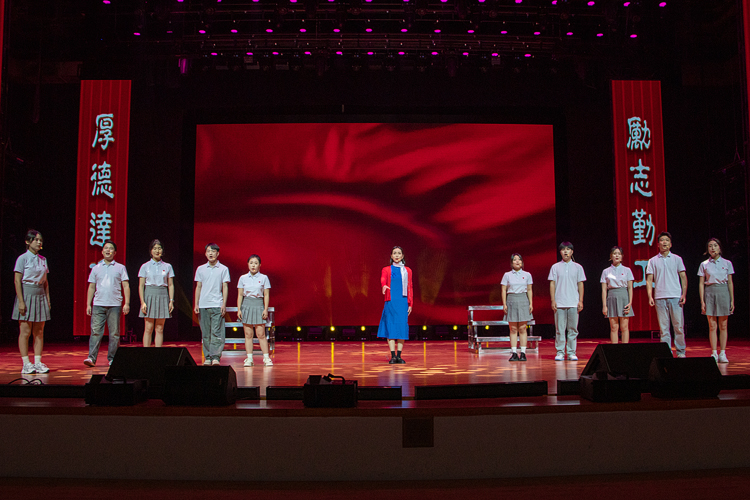 9月8日2023级迎新晚会 王一帆摄 (3).jpg