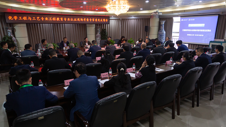 XCB_1139.jpg XCB_1139.jpg