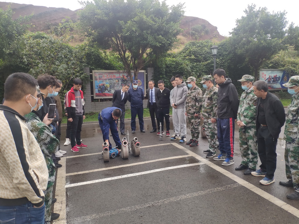 1020消防技能比赛1.jpg 1020消防技能比赛1.jpg