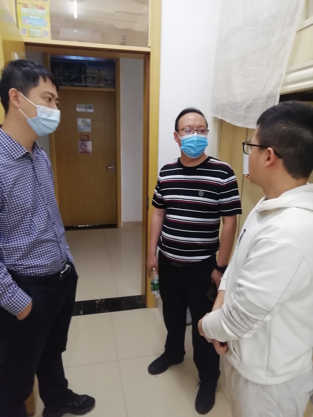 生物工程学院深入走访学生寝室.jpg