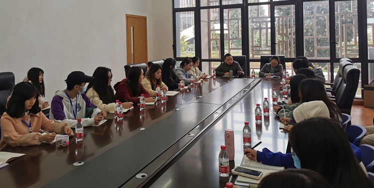 团委学生会干部座谈会.jpg