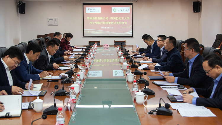 XCB_6351.jpg XCB_6351.jpg