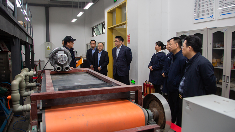 XCB_6327.jpg XCB_6327.jpg