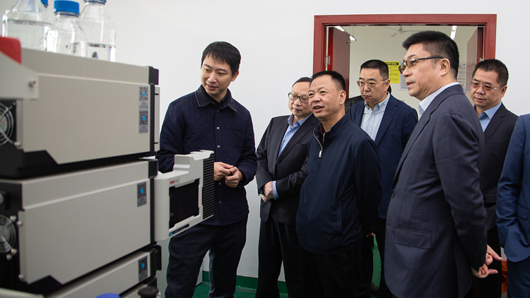 XCB_6267.jpg XCB_6267.jpg