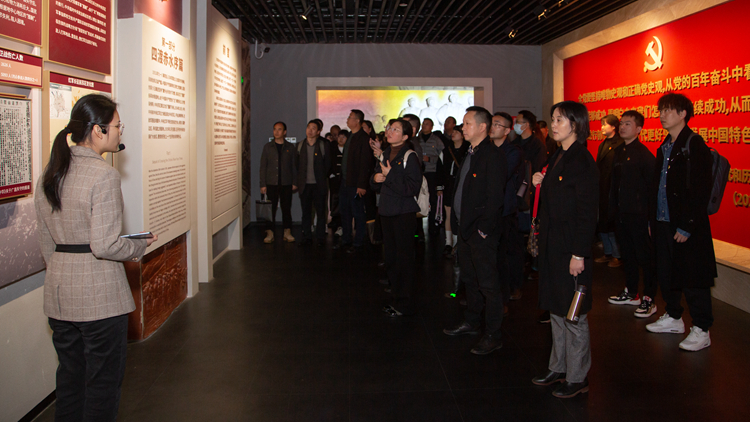 XCB_4612.jpg XCB_4612.jpg