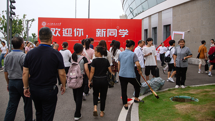 XCB_3721.jpg XCB_3721.jpg