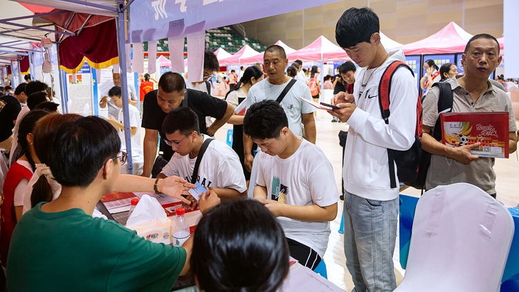 XCB_3507.jpg XCB_3507.jpg