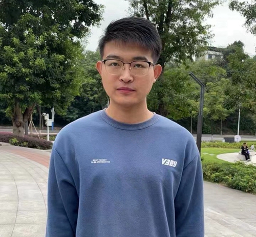 生活照1.jpg 生活照1.jpg