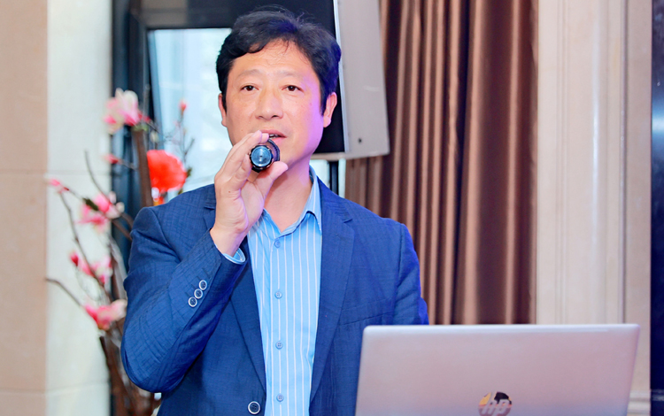 10罗惠波致辞.JPG 10罗惠波致辞.JPG