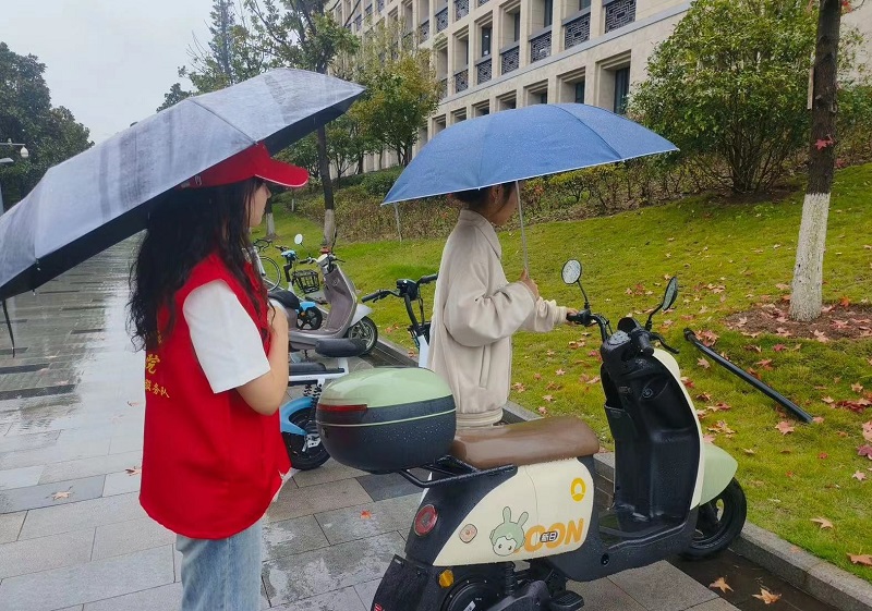 发表 (2).jpg