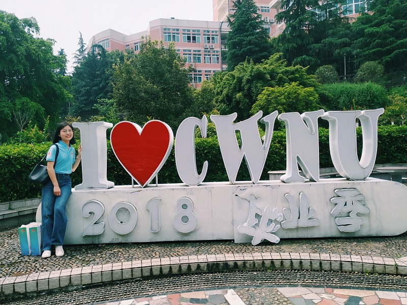 优秀毕业生 计科165 何琳.jpg 优秀毕业生 计科165 何琳.jpg