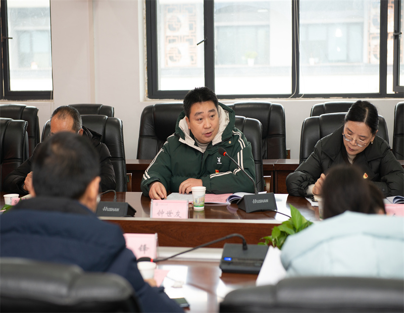 自信学院3.jpg 自信学院3.jpg