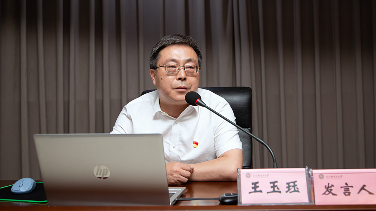 XCB_2933.jpg XCB_2933.jpg