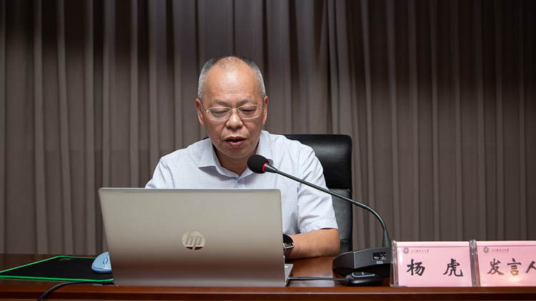 XCB_2974.jpg XCB_2974.jpg