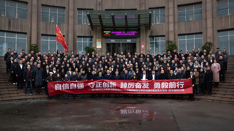 XCB_7943.jpg XCB_7943.jpg