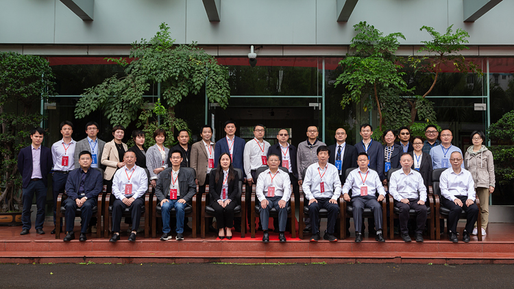XCB_6469.jpg XCB_6469.jpg