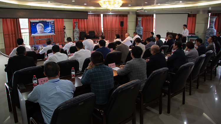 XCB_6432.jpg XCB_6432.jpg