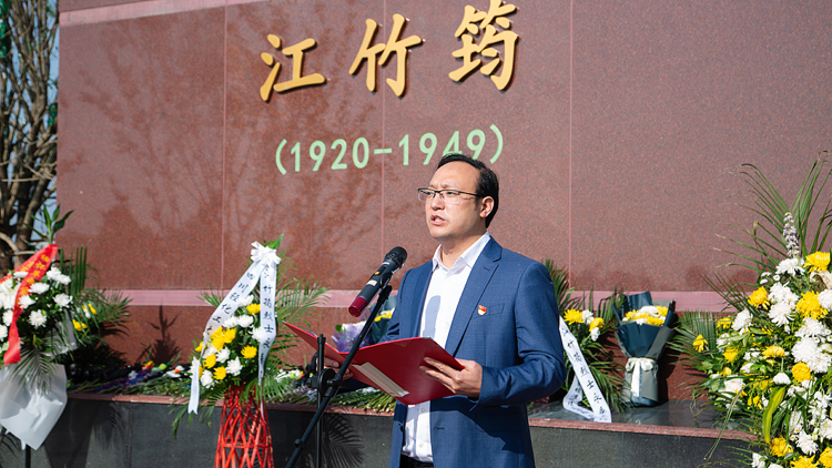 XCB_7630.jpg