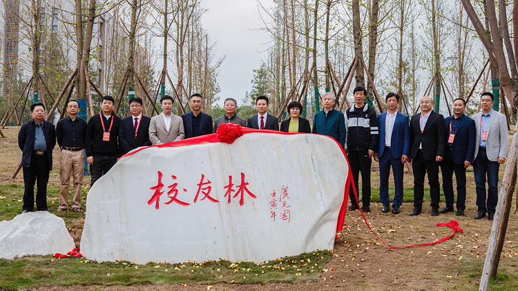 0M5A9682.jpg 0M5A9682.jpg