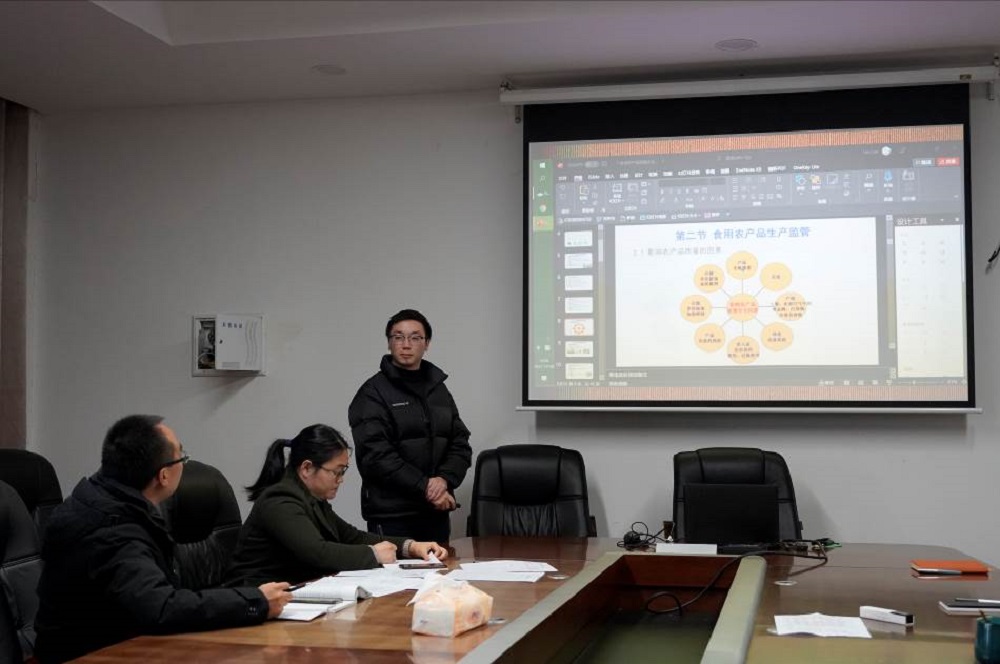 生物工程学院食品科学与工程系举行以说课和传达近期会议精神为主题的教研活动2.jpg