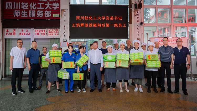 XCB_7814.jpg XCB_7814.jpg