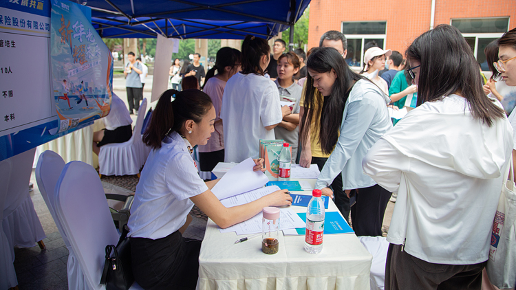 XCB_2153.jpg XCB_2153.jpg