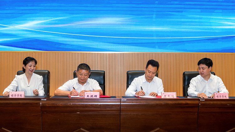 ZYX_7236.jpg ZYX_7236.jpg