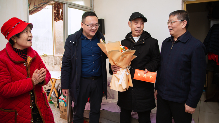 XCB_9369.jpg XCB_9369.jpg