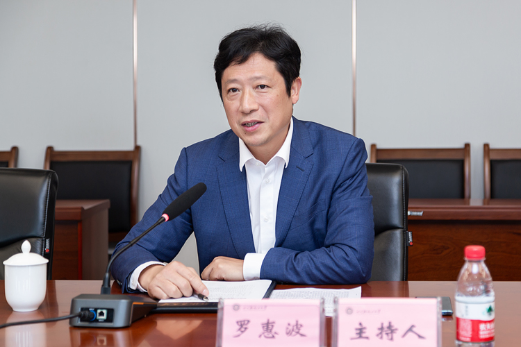 XCB_9713.jpg XCB_9713.jpg