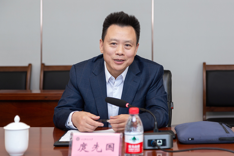 XCB_9802.jpg XCB_9802.jpg