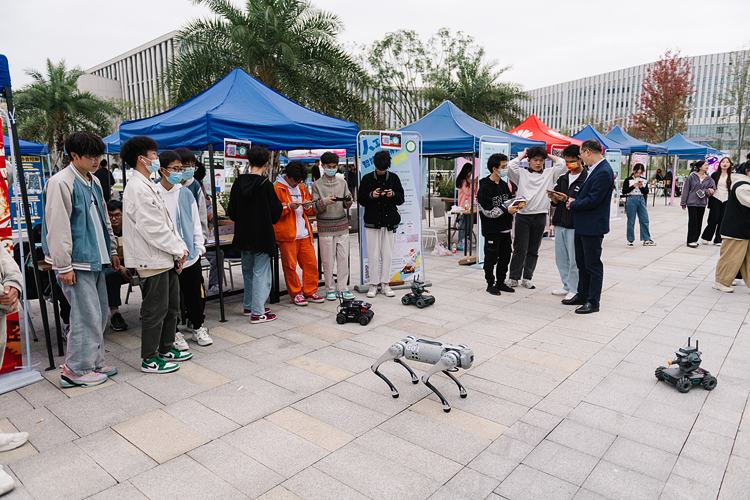 LJH_1285.jpg LJH_1285.jpg