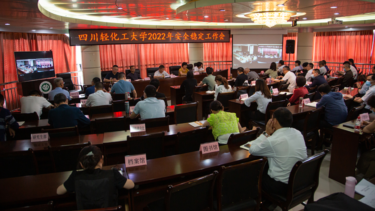 XCB_6331.jpg XCB_6331.jpg