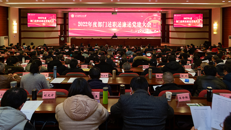 XCB_8903.jpg XCB_8903.jpg