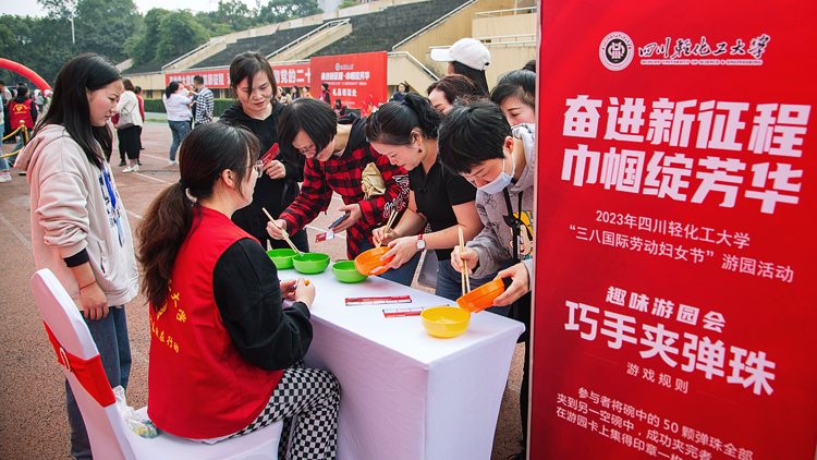 XCB_0162.jpg XCB_0162.jpg