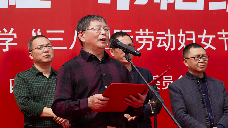 XCB_0030.jpg XCB_0030.jpg